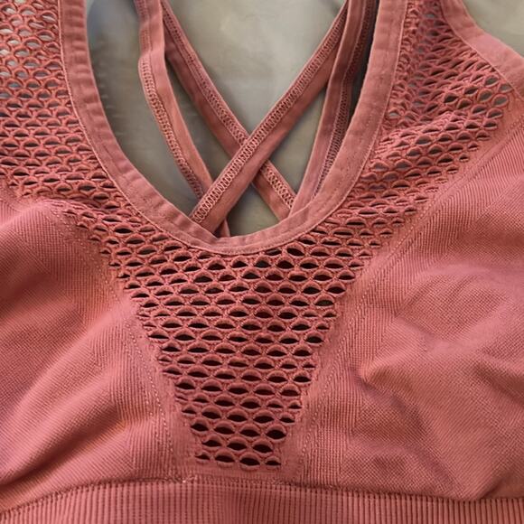 Victoria’s Secret VSX mesh Sports Bra Women’s MEDIUM Cami‎ PINK Strappy - Picture 2 of 6